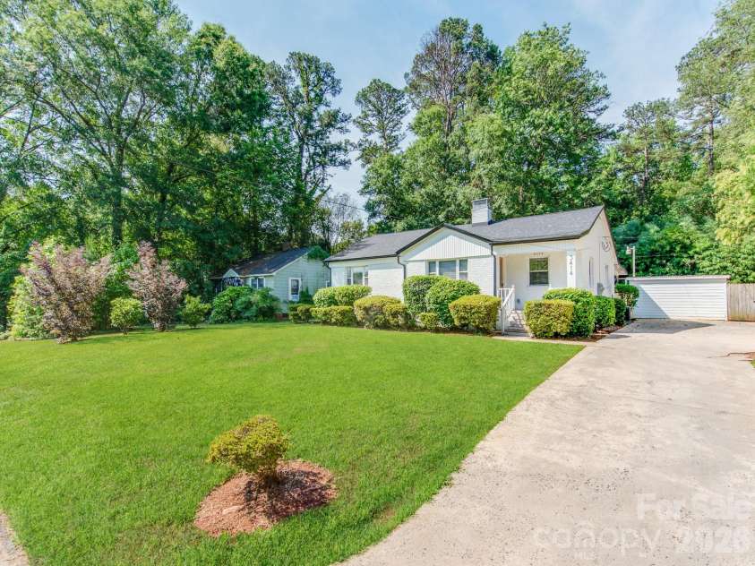 3414 June Drive, Charlotte, NC 28205.  MLS# CAR4390268, YatesRealty ID 30160. 