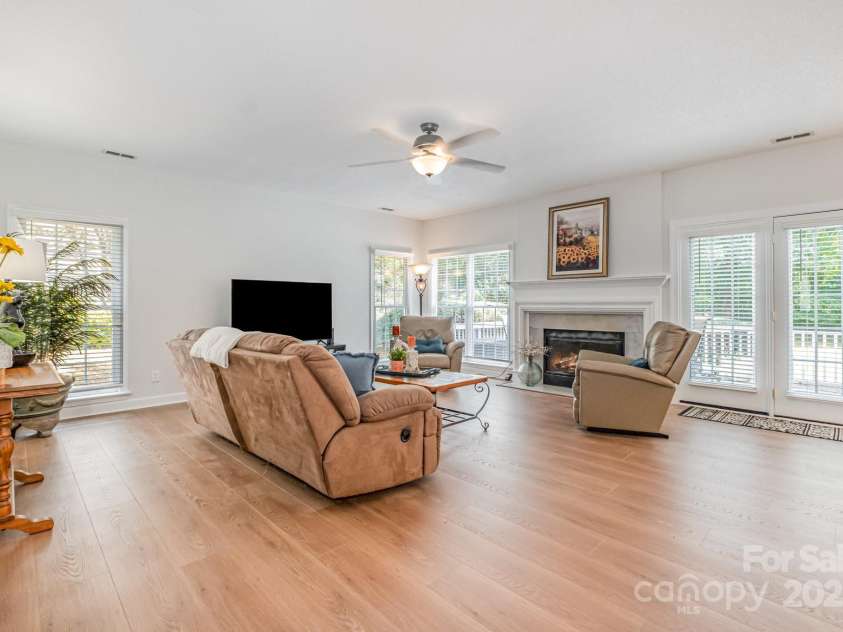 1239 Boyden Place, Concord, NC 28027.  MLS# CAR4285541, YatesRealty ID 30161. 