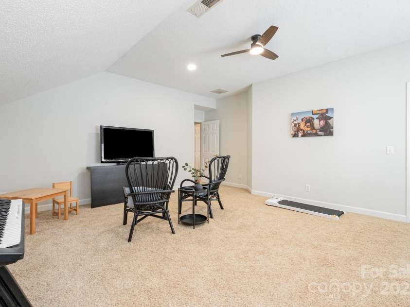 1239 Boyden Place, Concord, NC 28027.  MLS# CAR4285541, YatesRealty ID 30161. Bonus room/bedroom 5 has abundant possibilities!