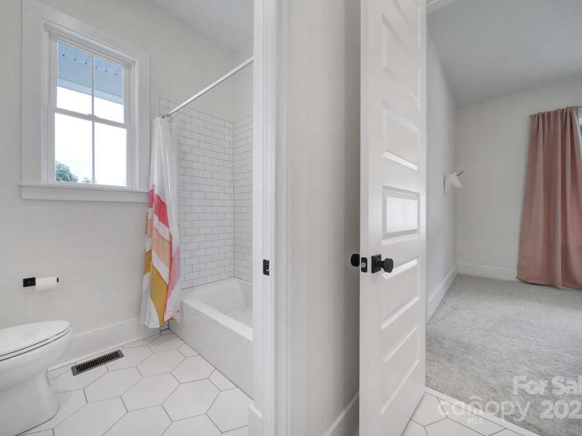 1104 Furnace Road, Iron Station, NC 28080.  MLS# CAR4286754, YatesRealty ID 30162. Full Bathroom