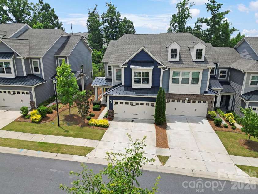 637 Amber Meadows Way, Tega Cay, SC 29708.  MLS# CAR4383765, YatesRealty ID 30162. Front Exterior