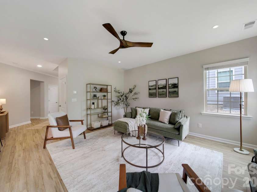 637 Amber Meadows Way, Tega Cay, SC 29708.  MLS# CAR4383765, YatesRealty ID 30162. Living Room