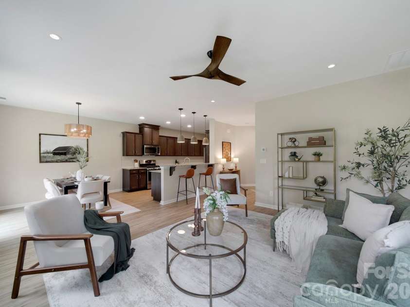 637 Amber Meadows Way, Tega Cay, SC 29708.  MLS# CAR4383765, YatesRealty ID 30162. Living Room