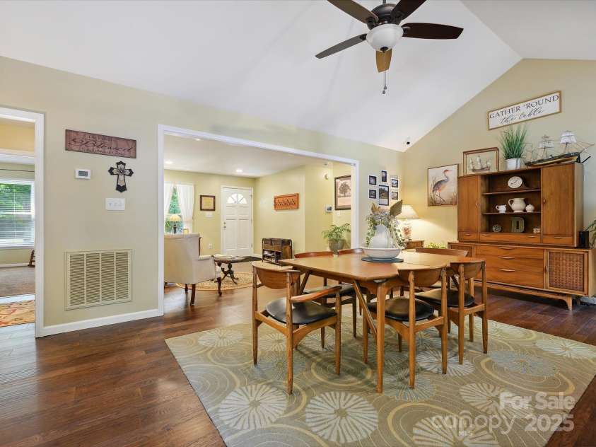 7300 Bailywick Drive, Waxhaw, NC 28173.  MLS# CAR4266190, YatesRealty ID 30163. 