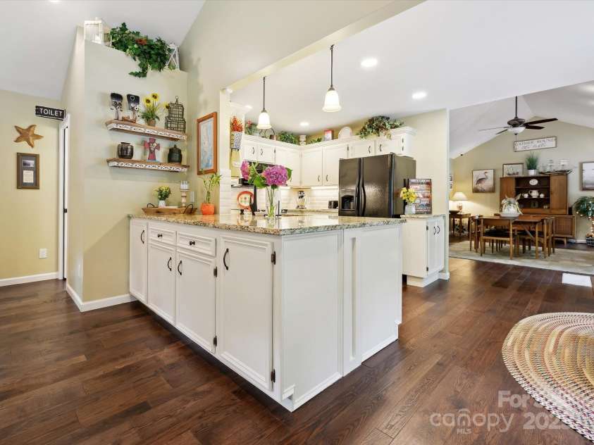 7300 Bailywick Drive, Waxhaw, NC 28173.  MLS# CAR4266190, YatesRealty ID 30163. 