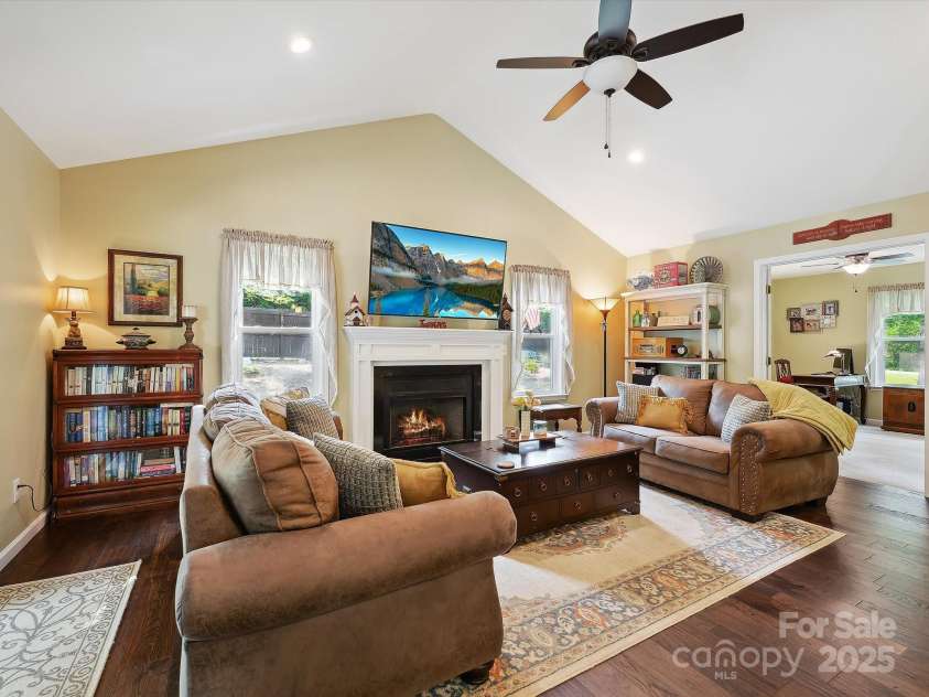 7300 Bailywick Drive, Waxhaw, NC 28173.  MLS# CAR4266190, YatesRealty ID 30163. 