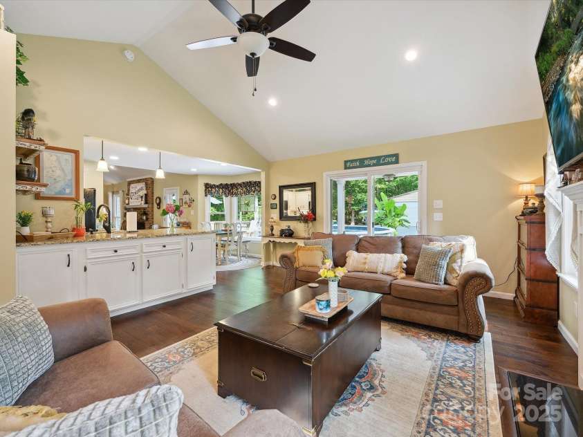 7300 Bailywick Drive, Waxhaw, NC 28173.  MLS# CAR4266190, YatesRealty ID 30163. 