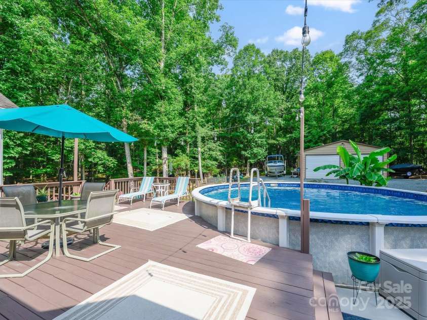 7300 Bailywick Drive, Waxhaw, NC 28173.  MLS# CAR4266190, YatesRealty ID 30163. 