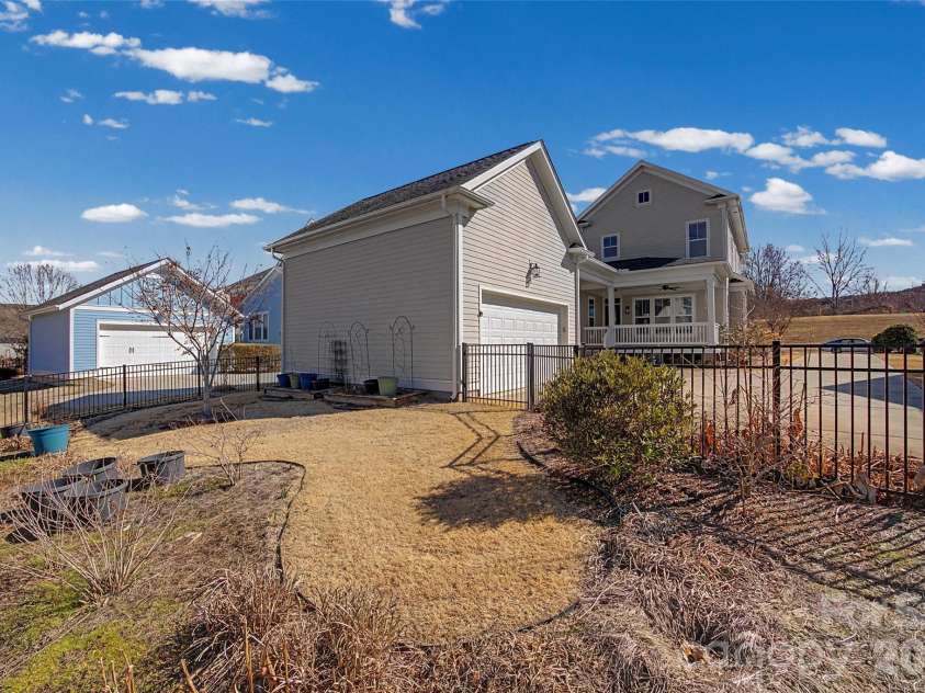 786 Bluff Loop Road, Rock Hill, SC 29730.  MLS# CAR4341906, YatesRealty ID 30163. 