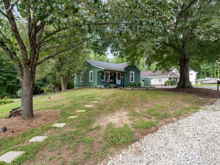 1114 Mountain Street, Kannapolis, NC 28081.  MLS# CAR4277832, YatesRealty ID 30164. Corner lot!