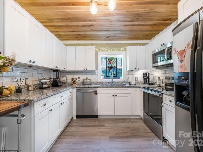 1114 Mountain Street, Kannapolis, NC 28081.  MLS# CAR4277832, YatesRealty ID 30164. Kitchen