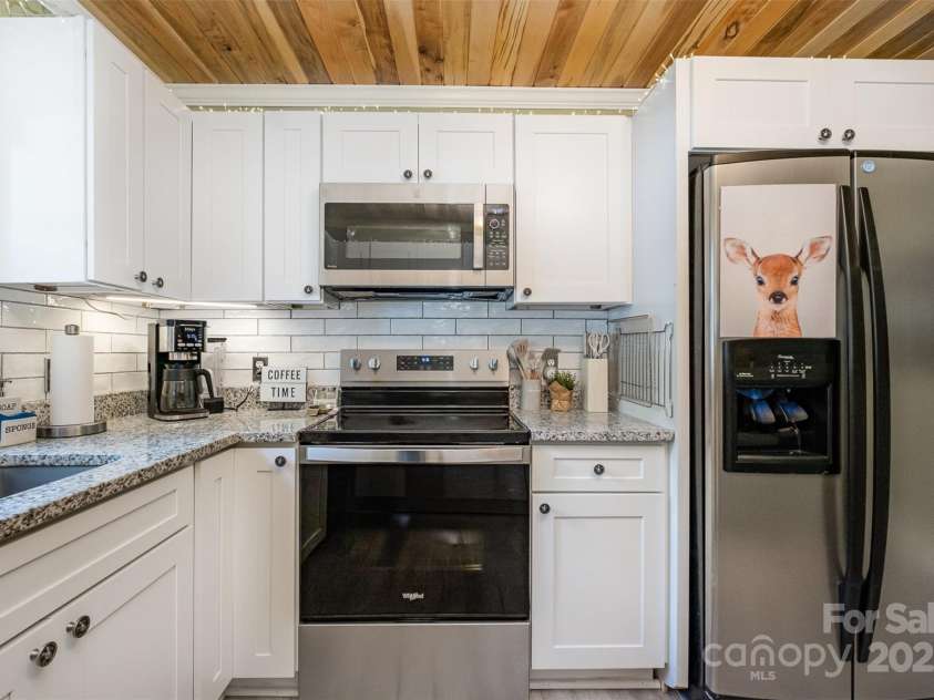 1114 Mountain Street, Kannapolis, NC 28081.  MLS# CAR4277832, YatesRealty ID 30164. Kitchen