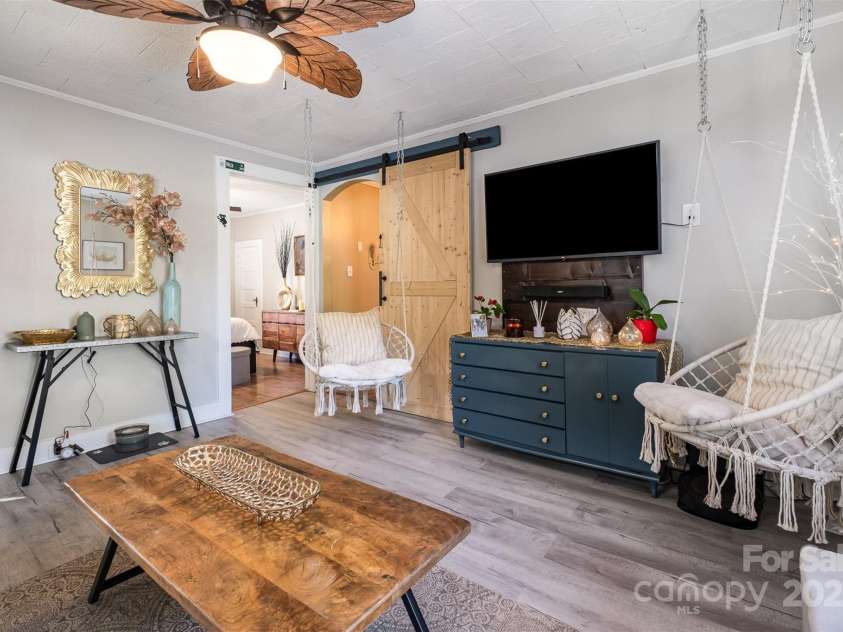 1114 Mountain Street, Kannapolis, NC 28081.  MLS# CAR4277832, YatesRealty ID 30164. Living Room