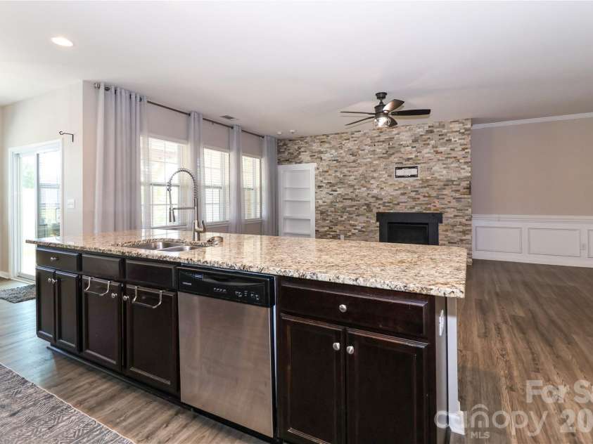 180 Cromwell Drive, Mooresville, NC 28115.  MLS# CAR4346533, YatesRealty ID 30164. 