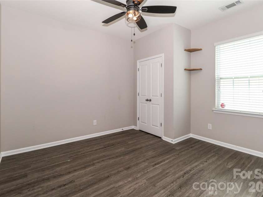 180 Cromwell Drive, Mooresville, NC 28115.  MLS# CAR4346533, YatesRealty ID 30164. 