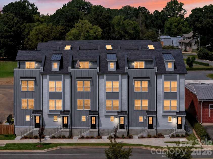 3002 Casting Street, Charlotte, NC 28206.  MLS# CAR4362731, YatesRealty ID 30165. 