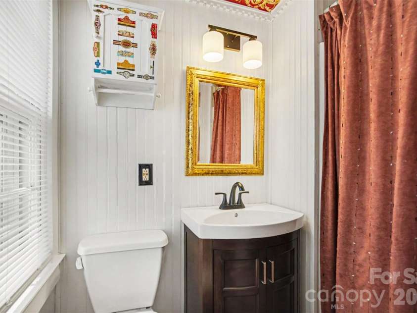 415 5th Avenue, Gastonia, NC 28052.  MLS# CAR4374559, YatesRealty ID 30167. Main Floor 3/4 Bathroom