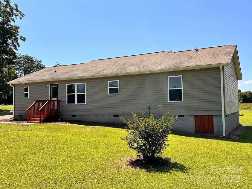 2850 Paul Elmore Road, Lincolnton, NC 28092.  MLS# CAR4281428, YatesRealty ID 30168. 