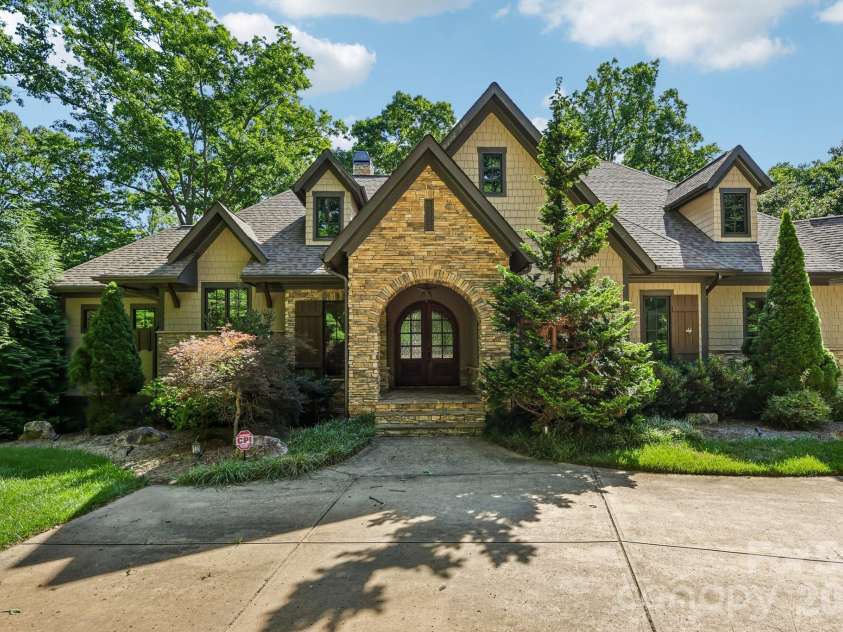 625 Ennis Road, Waxhaw, NC 28173.  MLS# CAR4377861, YatesRealty ID 30168. 