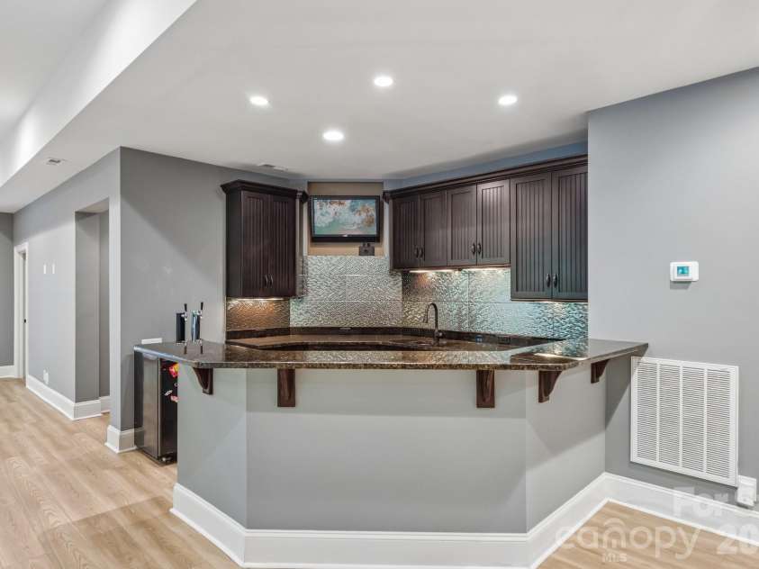 625 Ennis Road, Waxhaw, NC 28173.  MLS# CAR4377861, YatesRealty ID 30168. 