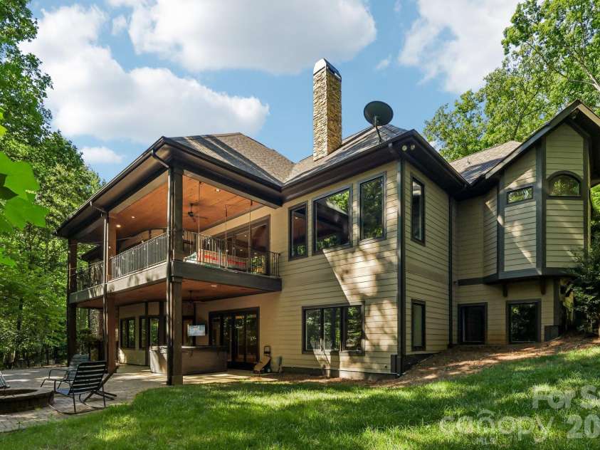 625 Ennis Road, Waxhaw, NC 28173.  MLS# CAR4377861, YatesRealty ID 30168. 