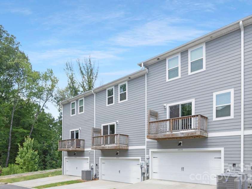 3537 Auburn Curb Road, Charlotte, NC 28217.  MLS# CAR4276014, YatesRealty ID 30169. 