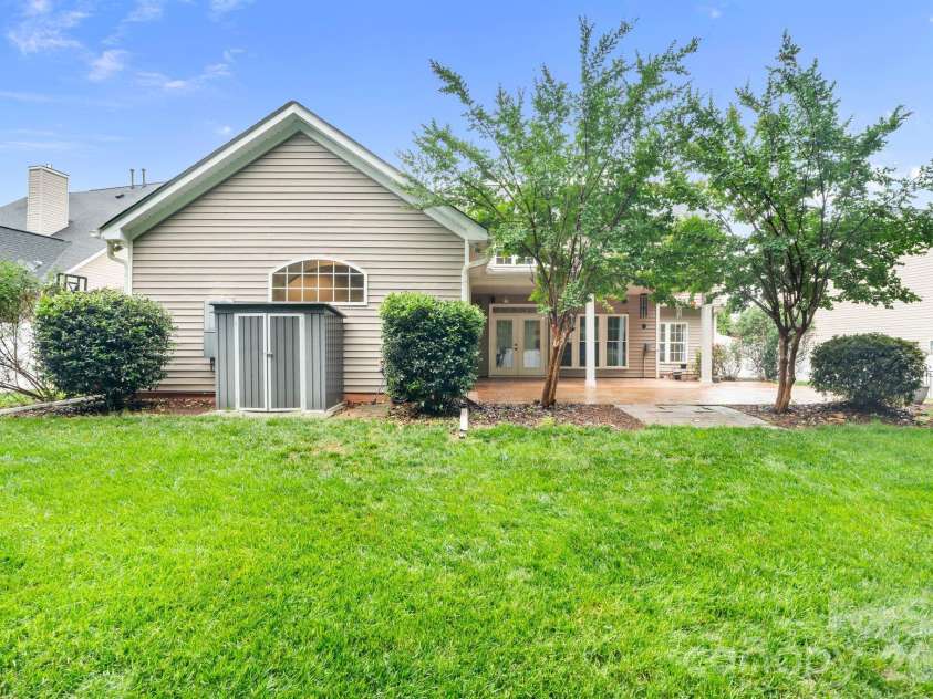 2435 Smith Cove Road, Denver, NC 28037.  MLS# CAR4386315, YatesRealty ID 30170. Fenced in backyard.