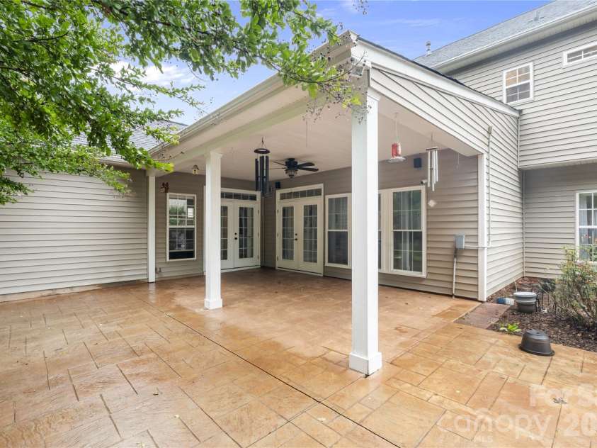 2435 Smith Cove Road, Denver, NC 28037.  MLS# CAR4415106, YatesRealty ID 30170. Upstairs primary