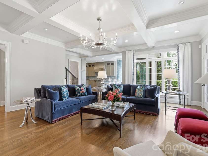 2021 Coniston Place, Charlotte, NC 28207.  MLS# CAR4386346, YatesRealty ID 30172. 