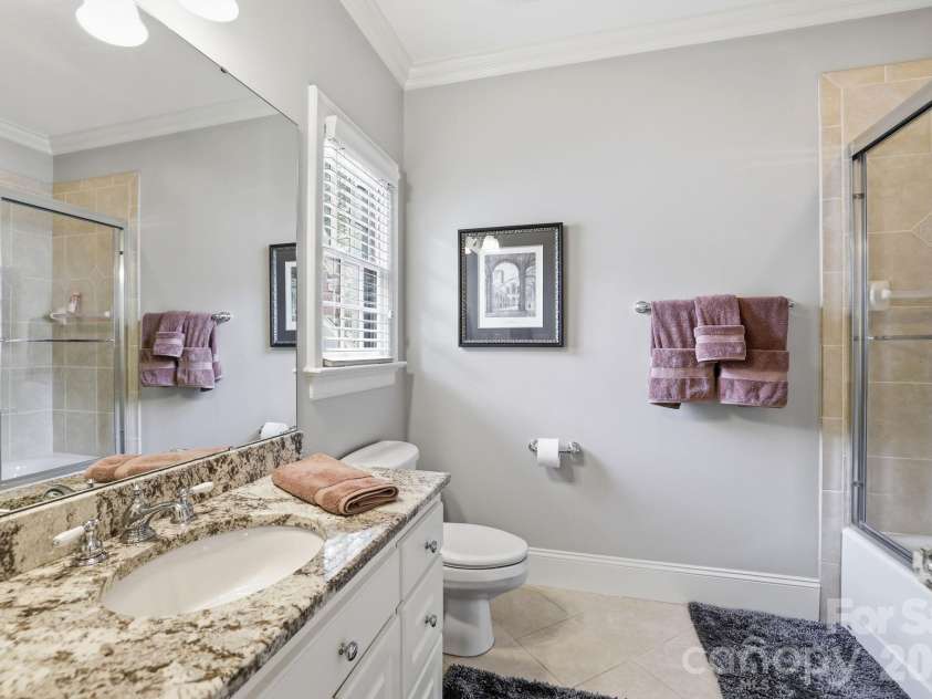 2021 Coniston Place, Charlotte, NC 28207.  MLS# CAR4386346, YatesRealty ID 30172. 