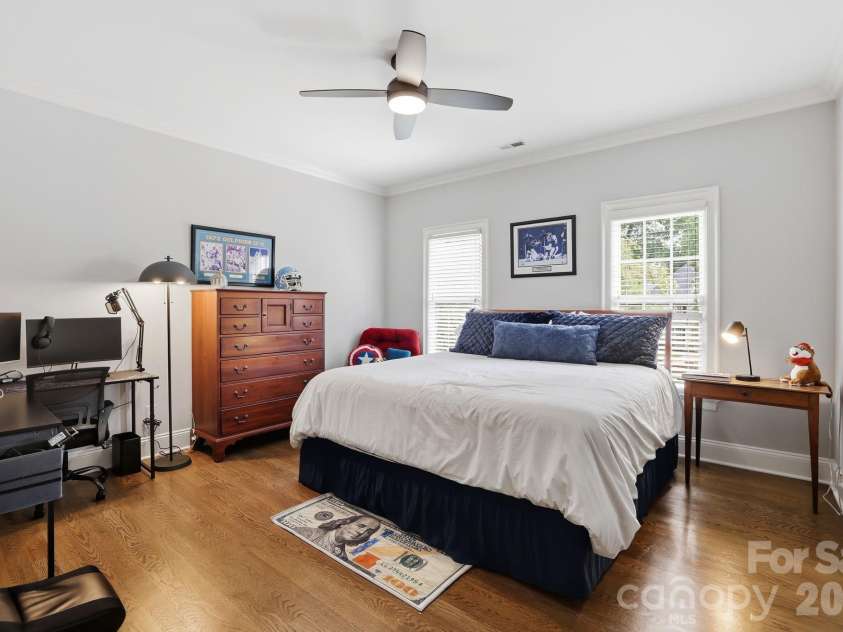 2021 Coniston Place, Charlotte, NC 28207.  MLS# CAR4386346, YatesRealty ID 30172. 