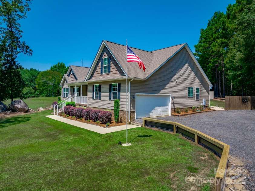 5557 Brooklyn Road, Great Falls, SC 29055.  MLS# CAR4285244, YatesRealty ID 30172. 