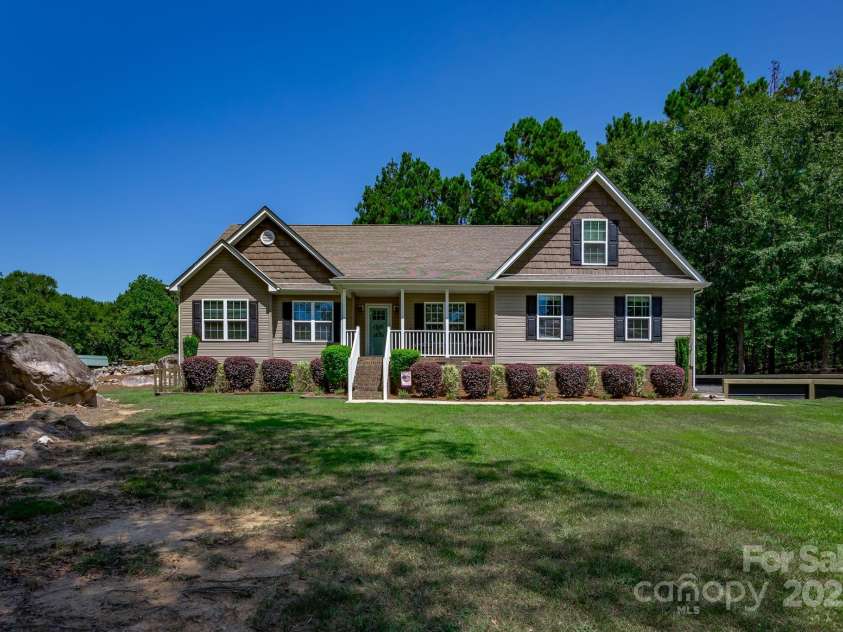 5557 Brooklyn Road, Great Falls, SC 29055.  MLS# CAR4285244, YatesRealty ID 30172. 