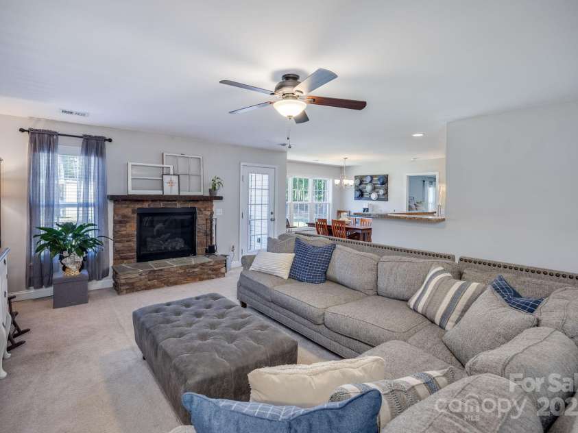 5557 Brooklyn Road, Great Falls, SC 29055.  MLS# CAR4285244, YatesRealty ID 30172. 