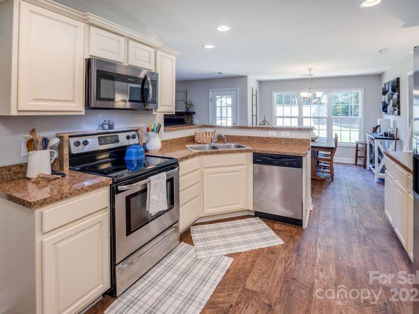 5557 Brooklyn Road, Great Falls, SC 29055.  MLS# CAR4285244, YatesRealty ID 30172. 