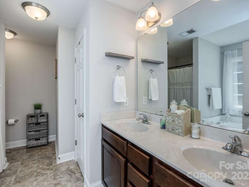 5557 Brooklyn Road, Great Falls, SC 29055.  MLS# CAR4285244, YatesRealty ID 30172. 