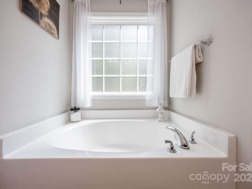 5557 Brooklyn Road, Great Falls, SC 29055.  MLS# CAR4285244, YatesRealty ID 30172. 