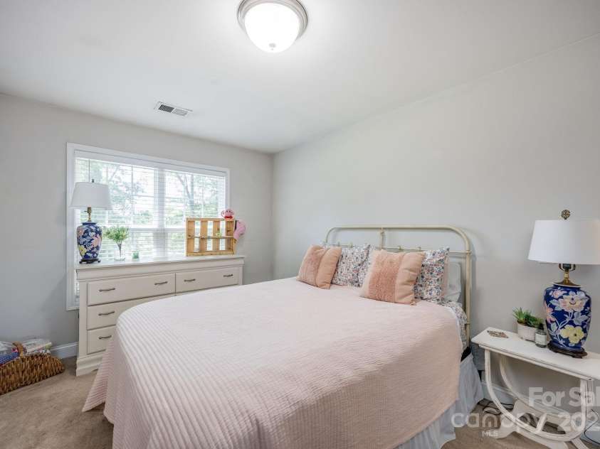 5557 Brooklyn Road, Great Falls, SC 29055.  MLS# CAR4285244, YatesRealty ID 30172. 