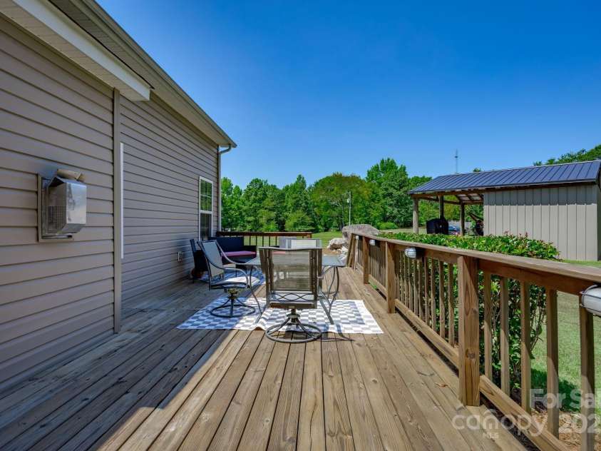 5557 Brooklyn Road, Great Falls, SC 29055.  MLS# CAR4285244, YatesRealty ID 30172. 