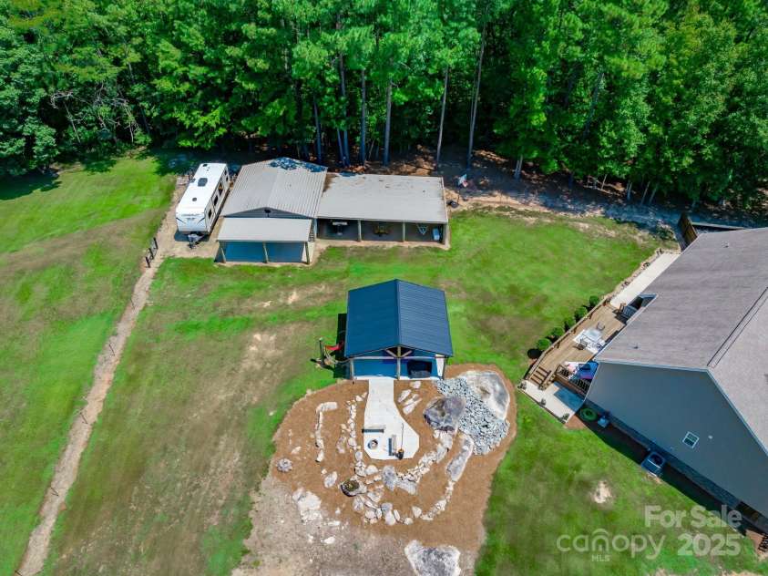 5557 Brooklyn Road, Great Falls, SC 29055.  MLS# CAR4285244, YatesRealty ID 30172. 