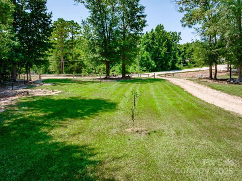 5557 Brooklyn Road, Great Falls, SC 29055.  MLS# CAR4285244, YatesRealty ID 30172. 