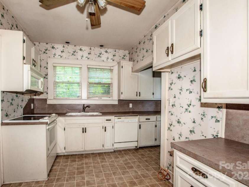 2404 Hwy 150 Road, Lincolnton, NC 28092.  MLS# CAR4285777, YatesRealty ID 30173. 