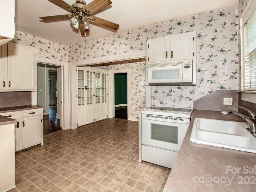 2404 Hwy 150 Road, Lincolnton, NC 28092.  MLS# CAR4285777, YatesRealty ID 30173. 