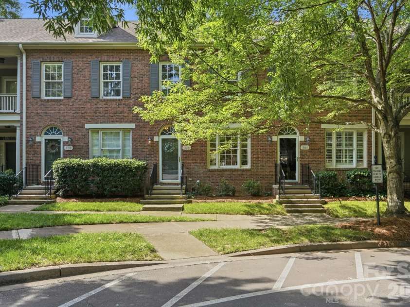 306 Elis Way, Fort Mill, SC 29708.  MLS# CAR4388226, YatesRealty ID 30174. 