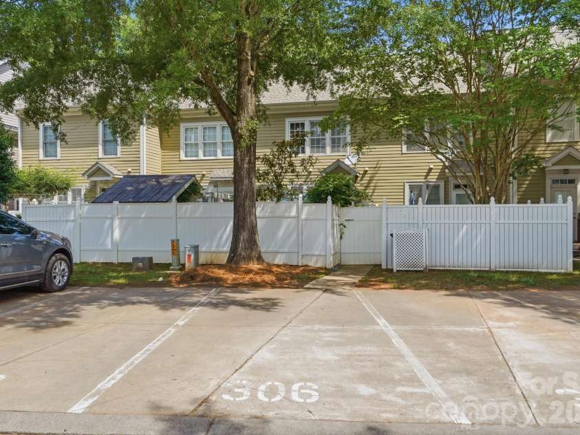 306 Elis Way, Fort Mill, SC 29708.  MLS# CAR4388226, YatesRealty ID 30174. 