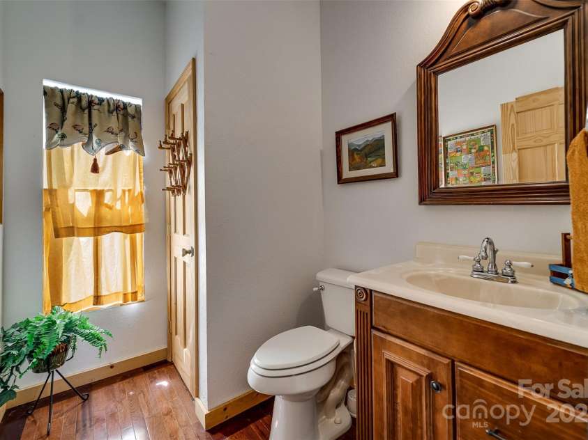 54 Barnwood Way, Whittier, NC 28789.  MLS# CAR4287146, YatesRealty ID 30174. 