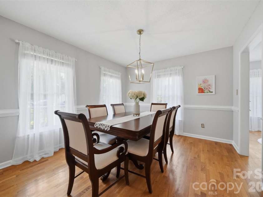 1948 Twin Ponds Drive, Hickory, NC 28602.  MLS# CAR4390379, YatesRealty ID 30175. 
