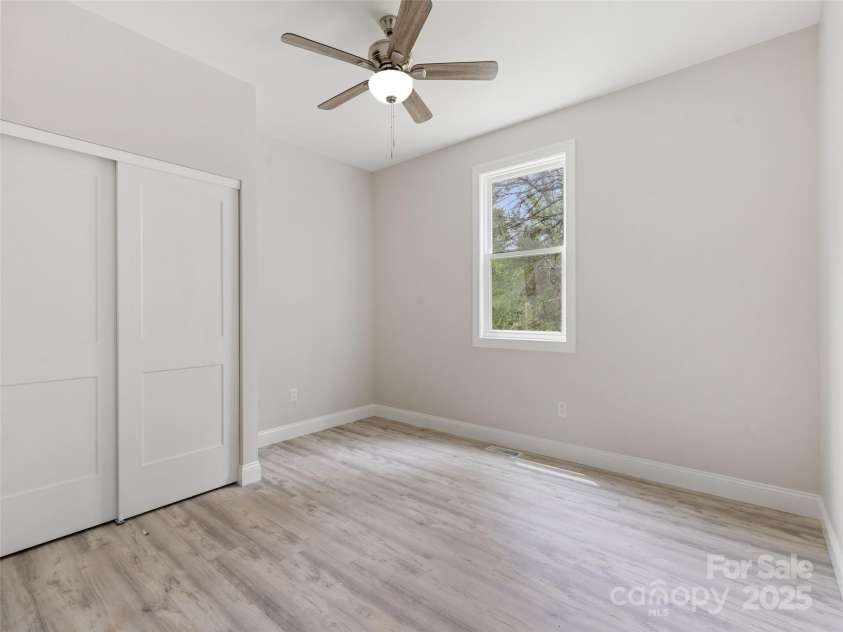 62 Smokey Quartz Lane, Flat Rock, NC 28731.  MLS# CAR4266289, YatesRealty ID 30175. 2nd Bedroom 13'3