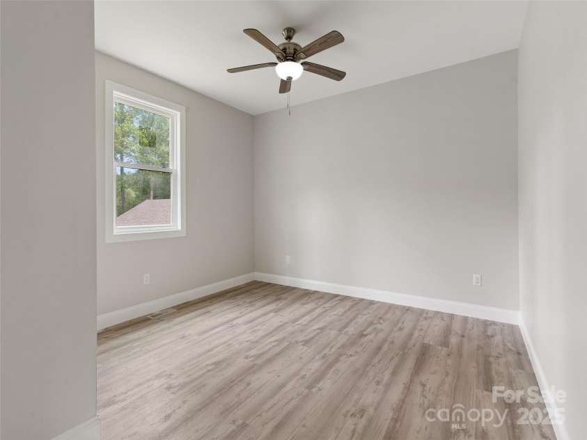 62 Smokey Quartz Lane, Flat Rock, NC 28731.  MLS# CAR4266289, YatesRealty ID 30175. 4th Bedroom 10'10