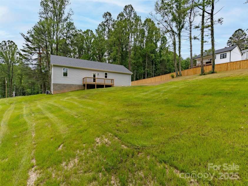 62 Smokey Quartz Lane, Flat Rock, NC 28731.  MLS# CAR4266289, YatesRealty ID 30175. 
